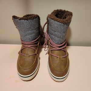 Winter boots
